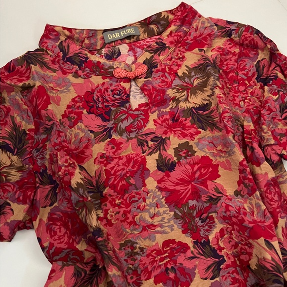 Vintage Red Floral Top - Picture 2 of 4